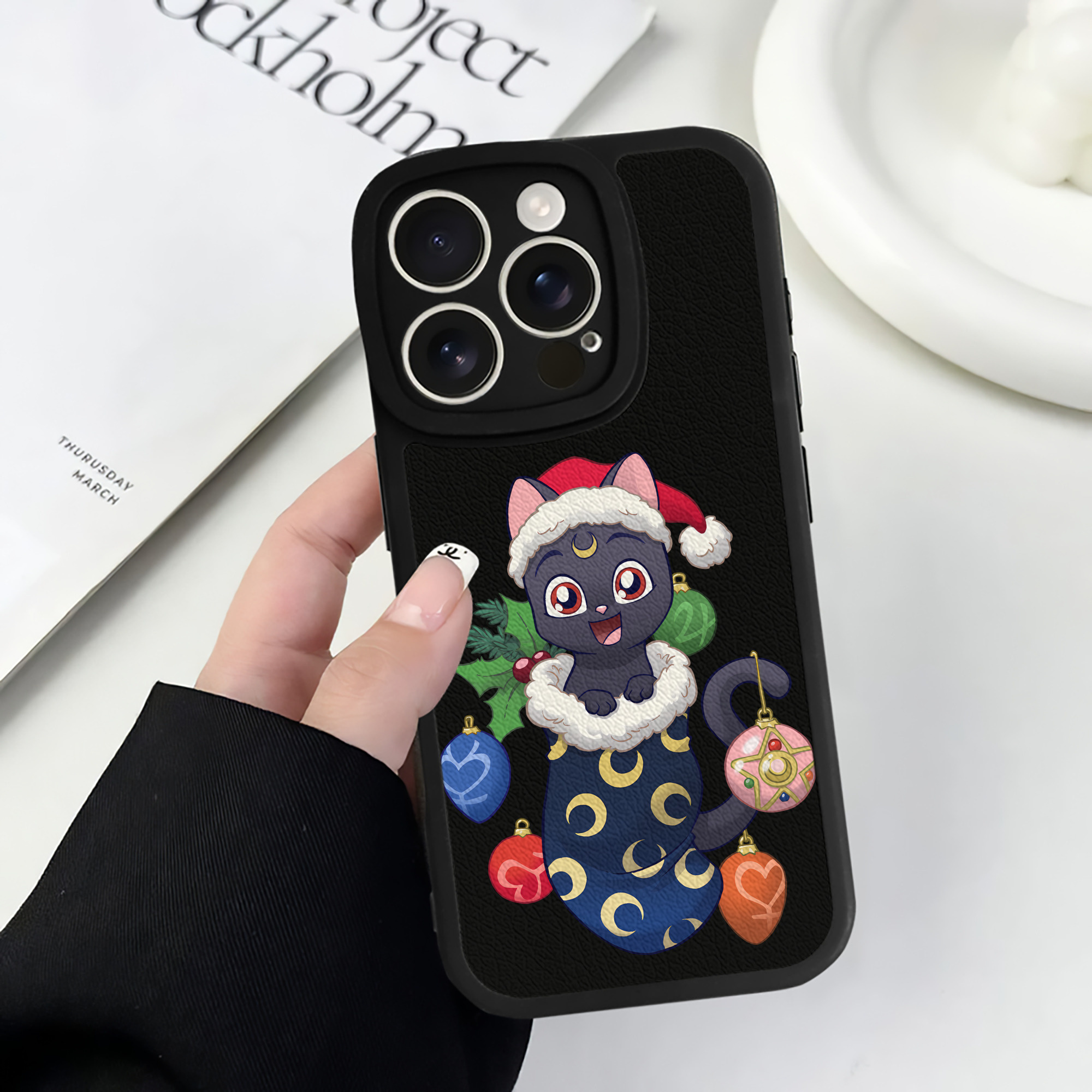 （画像用） 美少女戦士セーラームーン Sailor Moon 【iPhone 16シリーズ対応】シリコンスマホケース（レザー調） 材質：シリコン